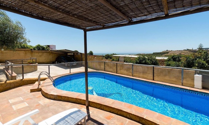 Velez-Malaga House | Holiday Home Los Aperos 1 with Sea View, Pool, Garden & Wi-Fi