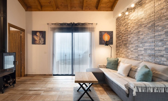 Frontera House | Holiday Home 'Los Almendr2s' with Sea View, Private Terrace and Wi-Fi