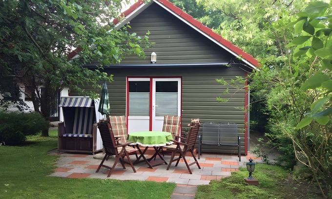 Marne House | Holiday Home 'Loubier Marne' with Private Terrace, Private Garden and Wi-Fi