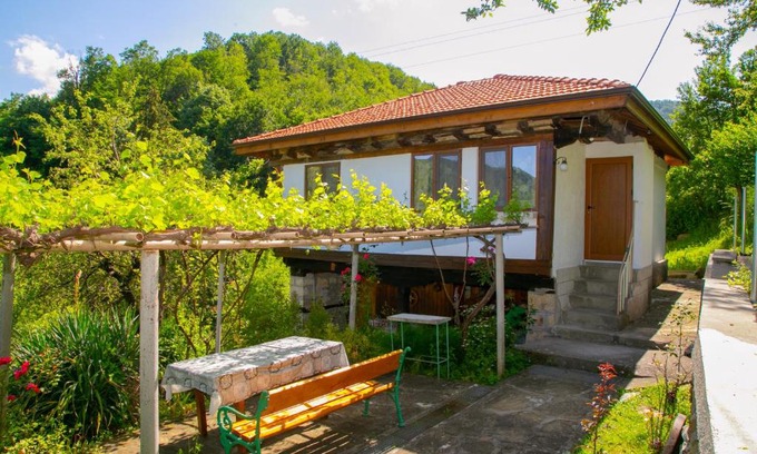 Gabrovo House | Holiday Home Lyubovo