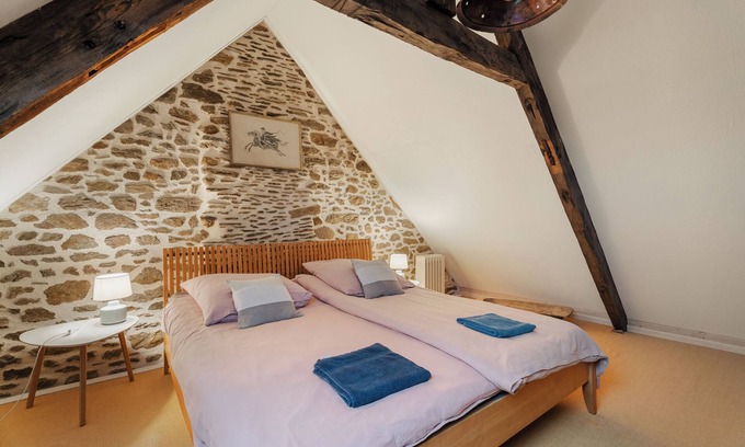 Cancale House | Holiday Home 'Maison Chapelle Du Verger' with Sea View, Shared Terrace and Private Garden