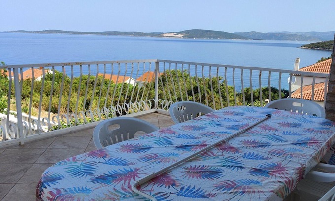 Maslinica House | Holiday Home Maja