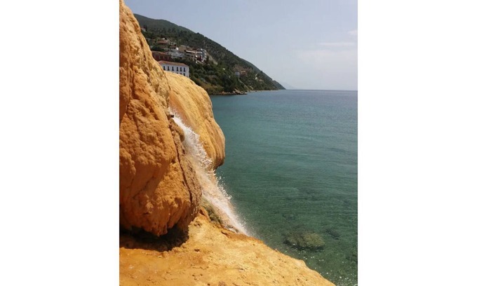 Edipsos House | Holiday Home 'Μaria's House 3' with Sea View, Garden & A/C