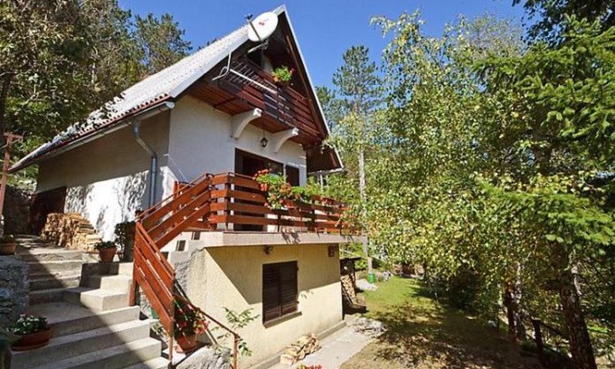 Lic House | Holiday Home Marta