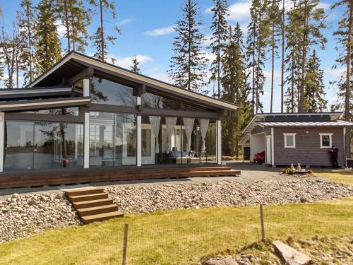 Keuruu House | Holiday Home Metsäpirtti by Interhome