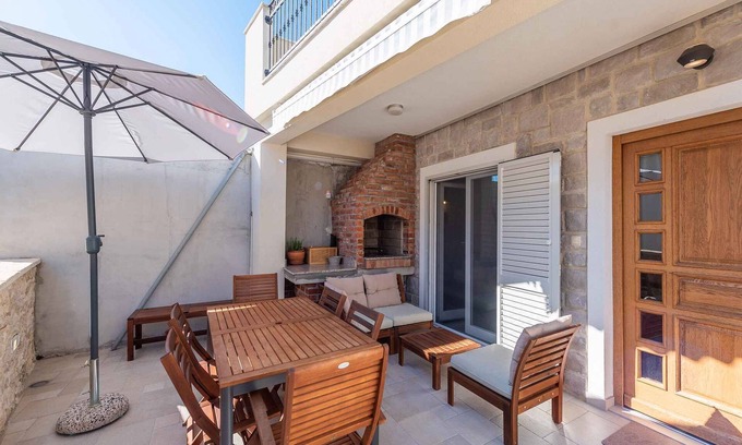 Petrcane House | Holiday home mit Klimaanlage und Balkon