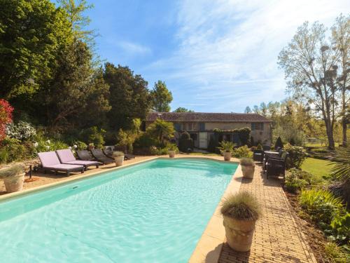 Payroux House | Holiday Home Moulin De Mois by Interhome