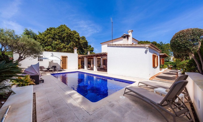 Son Moll House | Holiday Home 'Na Forana Cala Ratjada' with Private Pool, Private Terrace and Wi-Fi
