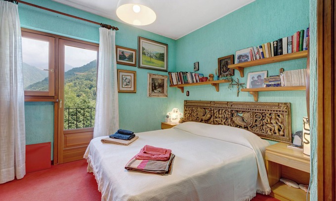 Germagno House | Holiday Home 'Nature, Mountains and Lakes' with Mountain View, Private Terrace and Wi-Fi
