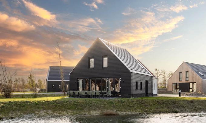 Nieuwvliet House | Holiday Home near North Sea Beach with Sauna