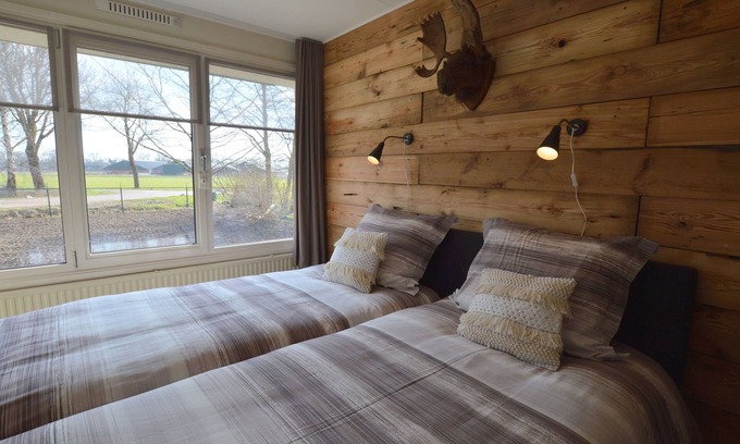 Nistelrode House | Holiday home near the centre with view