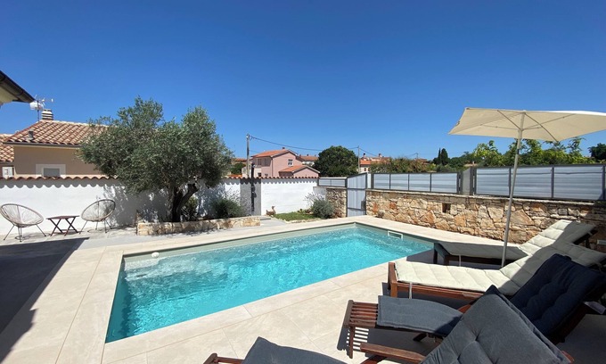 Skatari House | HOLIDAY HOME "NOVAKI" WITH PRIVATE POOL