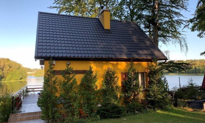 Szemud House | Holiday Home on Lake Marchowo with Terrace