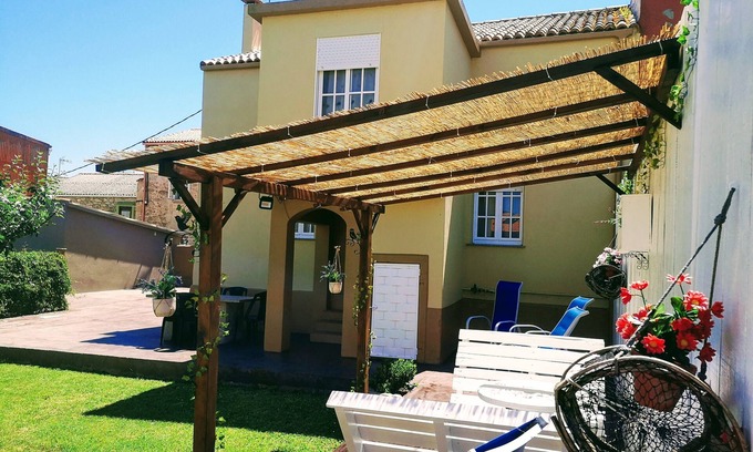 Boiro House | Holiday home on the beach!