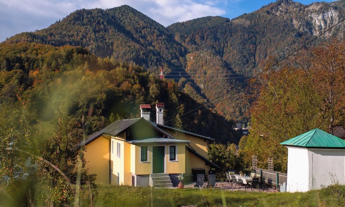 Ebensee House | Holiday Home on the hill
