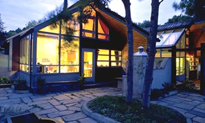 Oystese House | Holiday home on the Hardangerfjord (Nesvika 1)