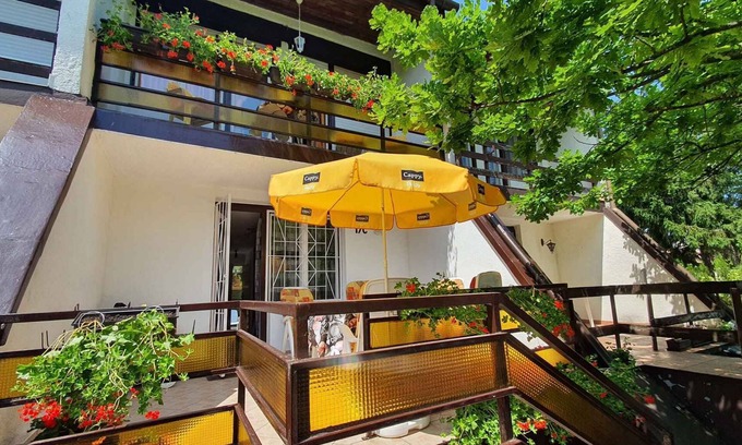 Zamardi House | Holiday home only 80 m from Lake Balaton