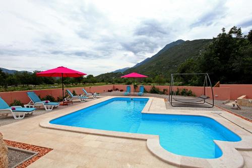 Sestanovac House | Holiday home Perunika