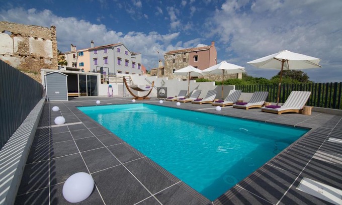 Belej House | Holiday home Plat CX