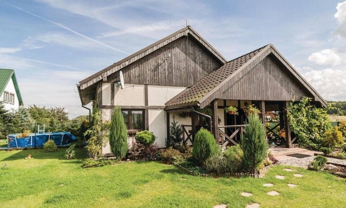 gmina Bedzino House | Holiday Home Podamirowo near Lake Jamno