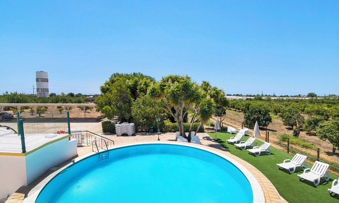 Luz de Tavira House | Holiday Home 'Quinta Alegre Tavira T2' with Shared Pool, Wi-Fi and Air Conditioning