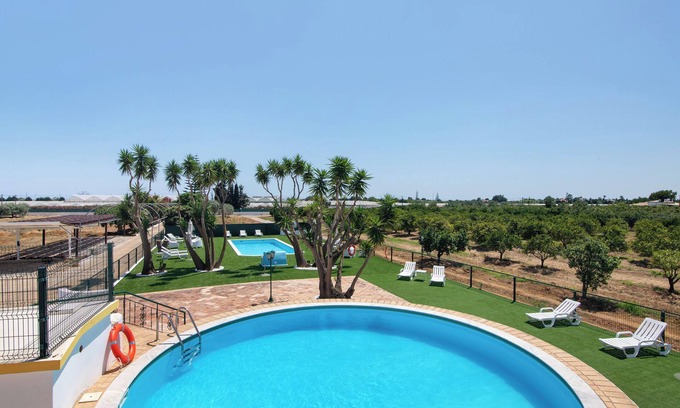 Luz de Tavira House | Holiday Home 'Quinta Alegre Tavira T2' with Shared Pool, Wi-Fi and Air Conditioning