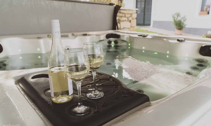 Nagyvazsony House | Holiday home Recently renovated farmhouse with enchanting panorama, whirlpool and sauna