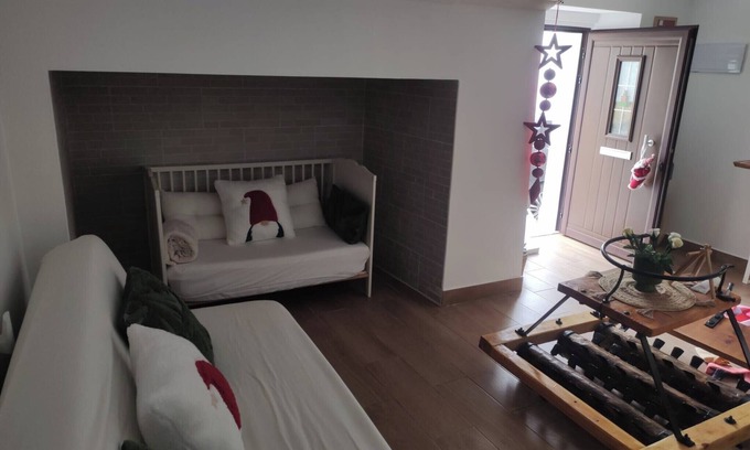 Elvas House | Holiday Home 'Rua Da Avó' with Wi-Fi