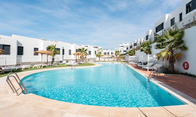 La Cala de Mijas House | Holiday Home 'Serena' with Shared Pool, Wi-Fi and Air Conditioning