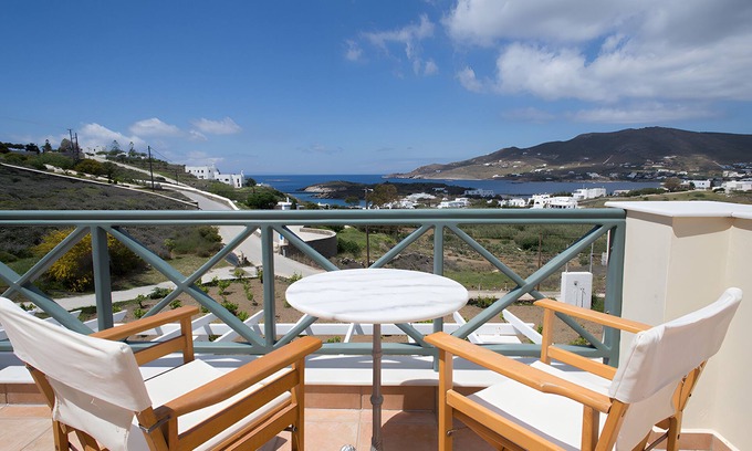 Posidonia House | Holiday Home 'Sophia' with Sea View, Wi-Fi and Air Conditioning