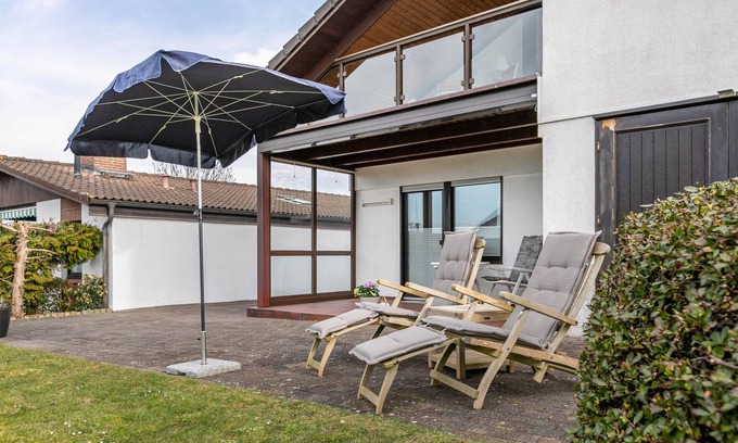 Ruckeberg House | Holiday Home 'Schlei-fels Kappeln Ferienhaus' with Lake View, Private Terrace and Wi-Fi
