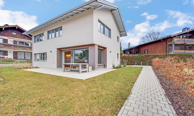 Seeon-Seebruck House | Holiday Home "Seebruck" close to Chiemsee with Wi-Fi, Garden & Terrace