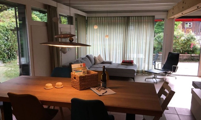 Bad Schachen House | Holiday Home 'Seehäusle' with Terrace, Garden & Wi-Fi