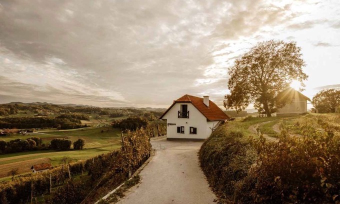 Smarje pri Jelsah House | Holiday home with sauna and barbecue