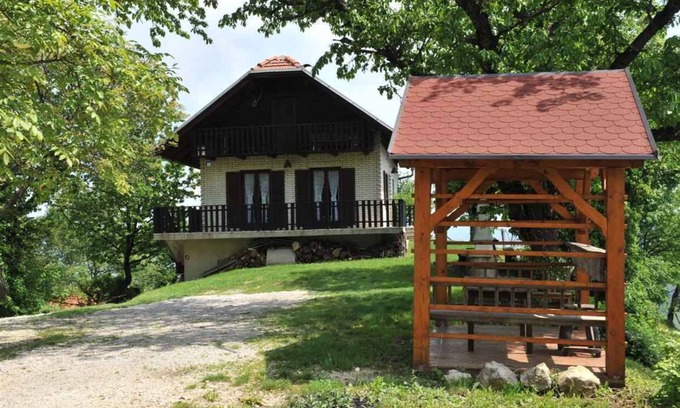 Smarje pri Jelsah House | Holiday home with Internet access and barbecue