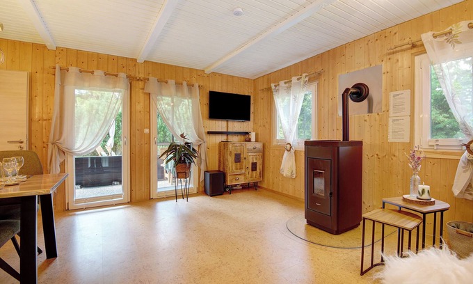 Neubau House | Holiday Home 'Sonnenpark 44' with Lake View, Private Terrace and Wi-Fi