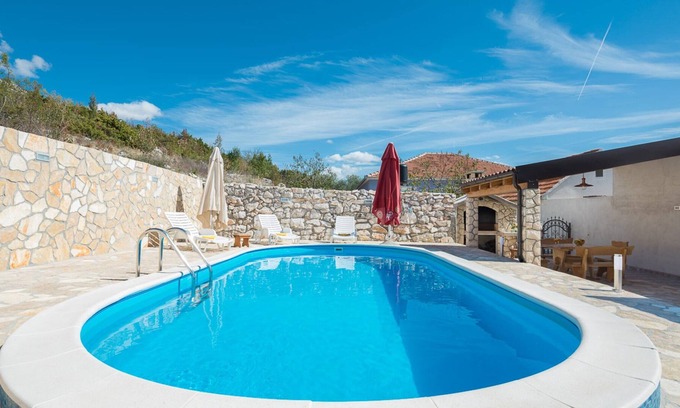 Ljubitovica House | Holiday home Stara Kula away from crowds