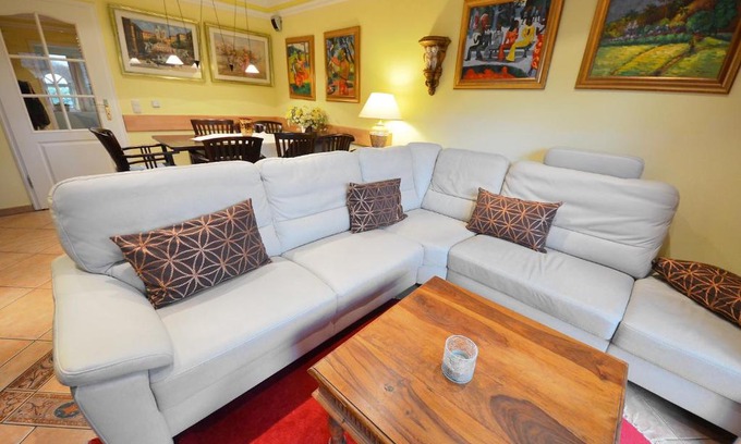 Gross Zicker House | Holiday Home Strandflieder by Interhome