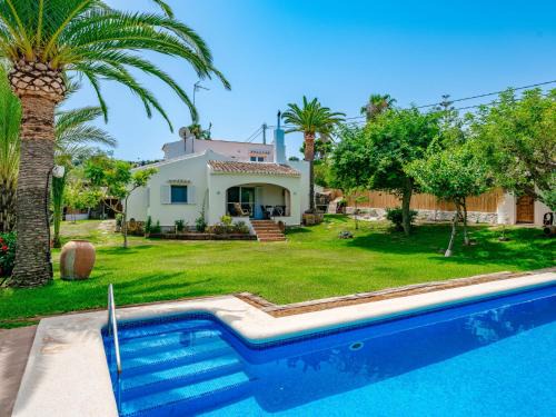 El Tosalet House | Holiday Home Toscal by Interhome