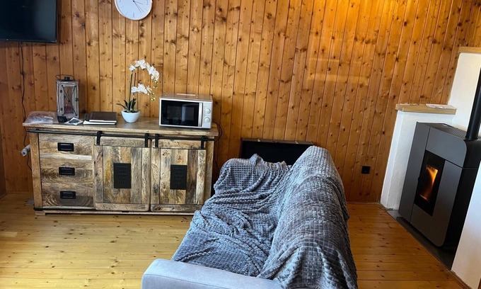 Grainet House | Holiday Home 'Urige Idyllische Hütte Mit Sauna' with Private Garden