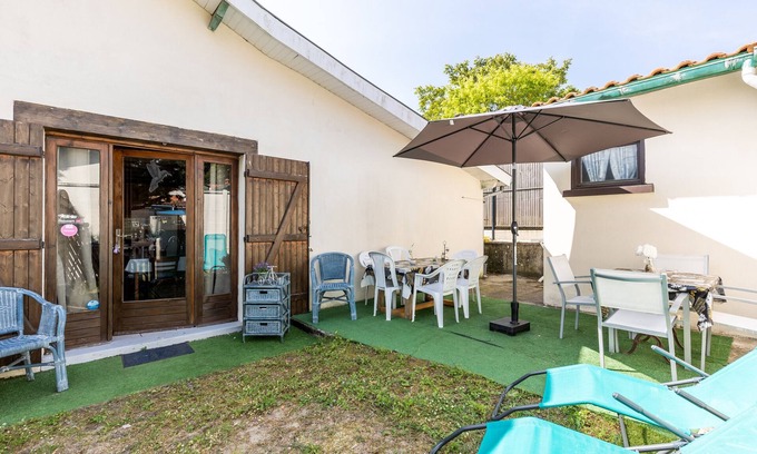 Soulac-sur-Mer House | Holiday Home "Villa Cote Atlantique" with Private Terrace & Wi-Fi