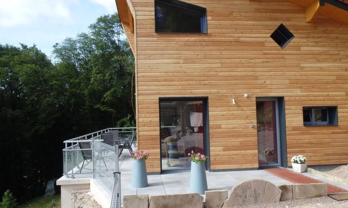 Saint-Bresson House | Holiday Home 'Villa Cora Venez Avec Spa' with Private Terrace, Wi-Fi and Air Conditioning