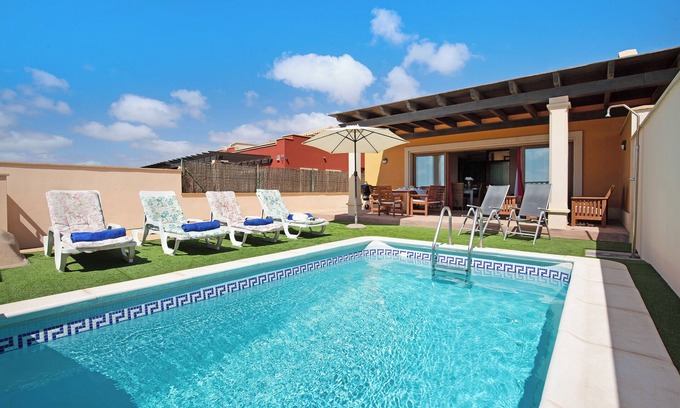 Caleta de Fuste House | Holiday Home 'Villa Carmen' with Sea Views, Private Pool and Wi-Fi