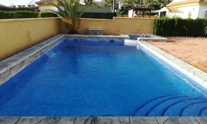 Mazarron House | Holiday Home 'Villa Casa del Sol' with Mountain View, Pool and Wi-Fi
