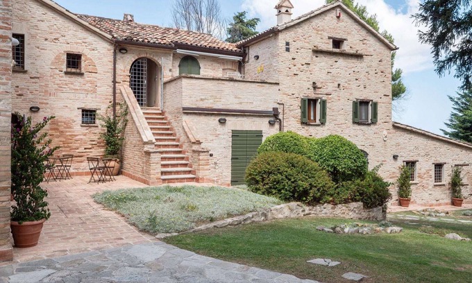 Mombaroccio House | Holiday Home Villagrande Adriatic Pool