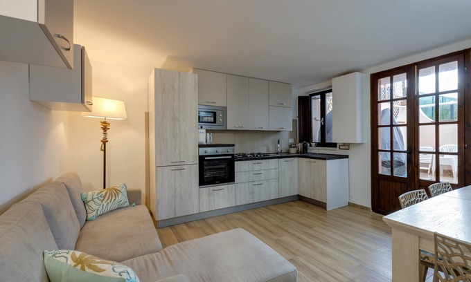 Capo Mannu House | Holiday Home 'Villa Stefania' close to the Beach with Garden & Wi-Fi