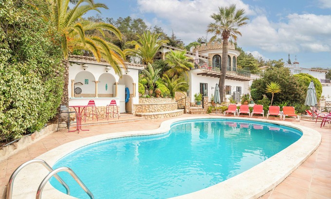 Canyelles House | Holiday Home 'Vista Al Mar' with Sea View, Wi-Fi and Air Conditioning