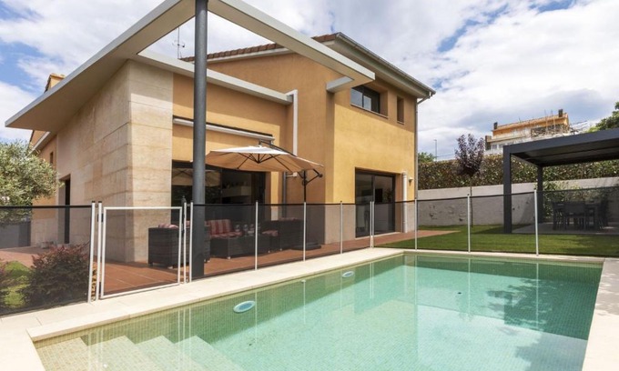 Olot House | Holiday Home Volca by Interhome