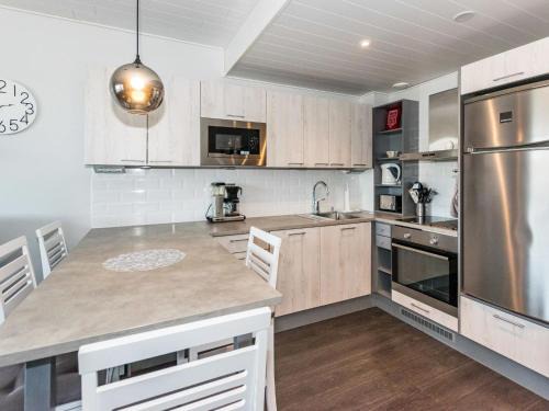 Ellivuori House | Holiday Home Vuorihuoneistot 608 by Interhome