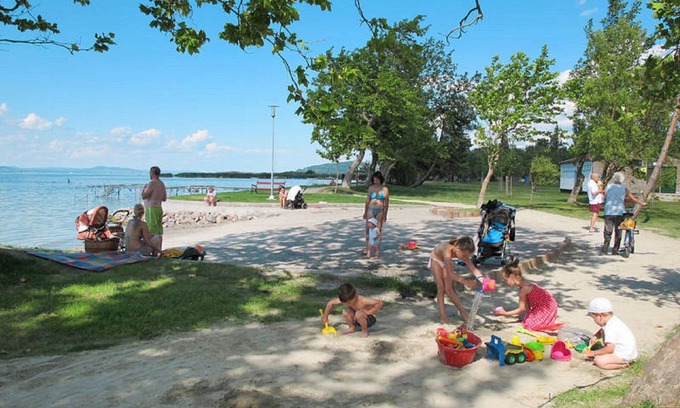 Balatonfenyves House | Holiday home with WLAN in a quiet location